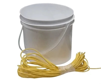Bucket w 45' nylon rope